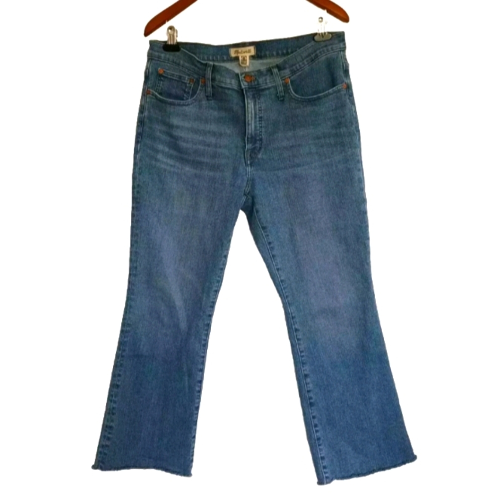 MADEWELL Mid Rise Kick Out Crop Jeans in Cherryville Wash Size 31